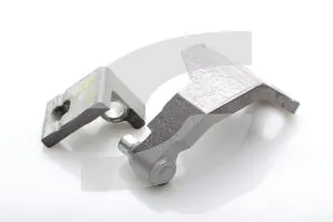 Maserati - Used Parts 670034122-Q2 RH UPPER HINGE